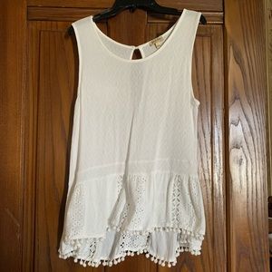 Women’s Lily White top